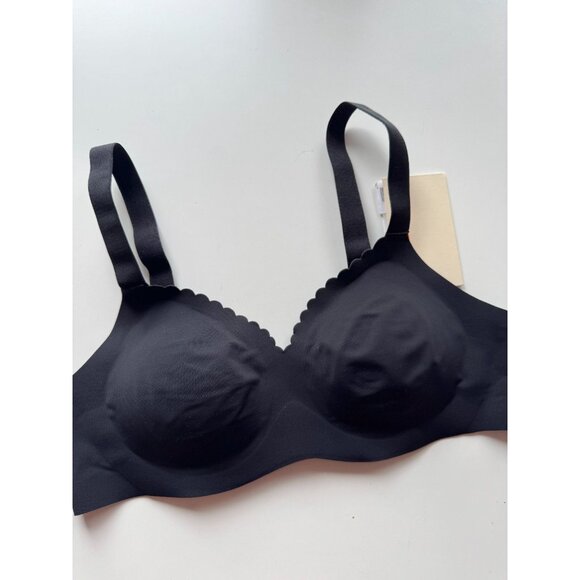 NWT KNIXTEEN Black Bra Boss Scalloped Seamless Bra, Size M - Picture 2 of 9